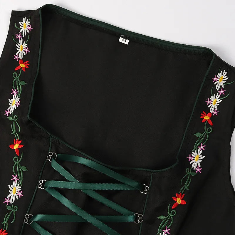 Alicia - e Tracht für Damen mit Schürze und Bluse