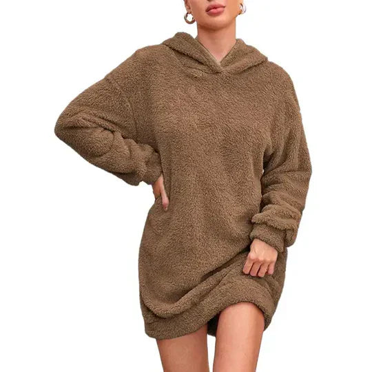 Alora - weiches kleid mit kapuze