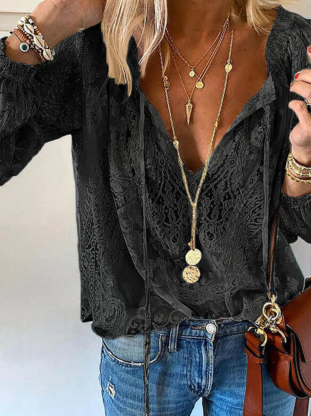 Lili - e Bluse mit Spitzen Details