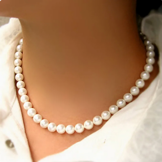 Stylische perlenkette