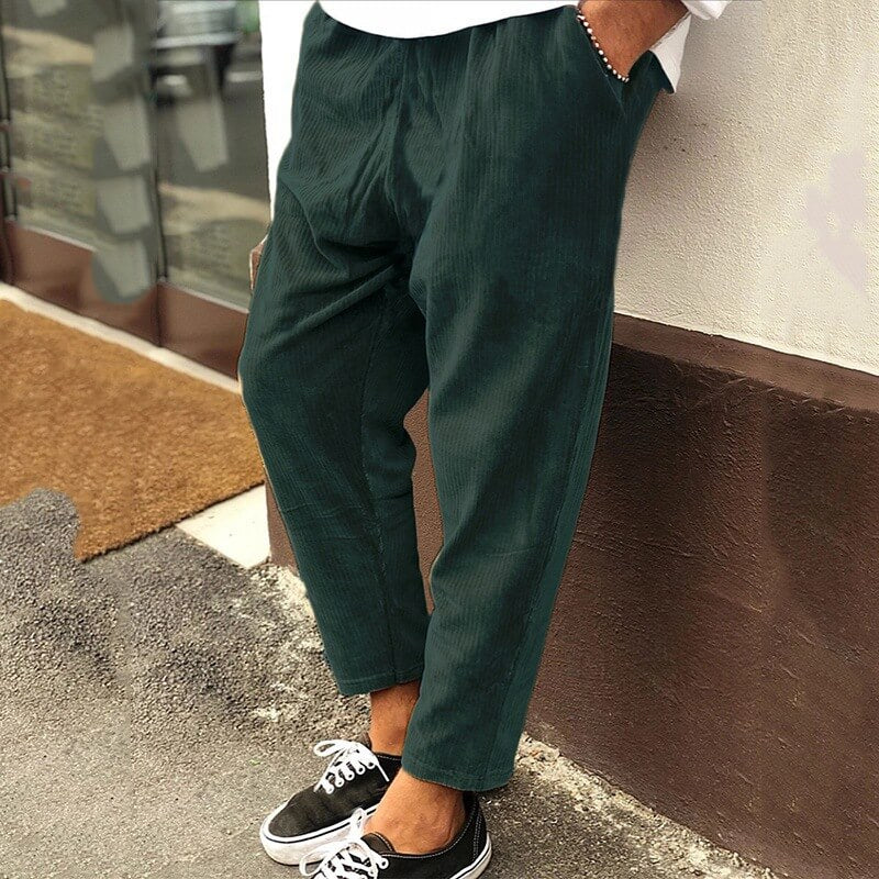 Manu - Die stylische und Hose aus Cord