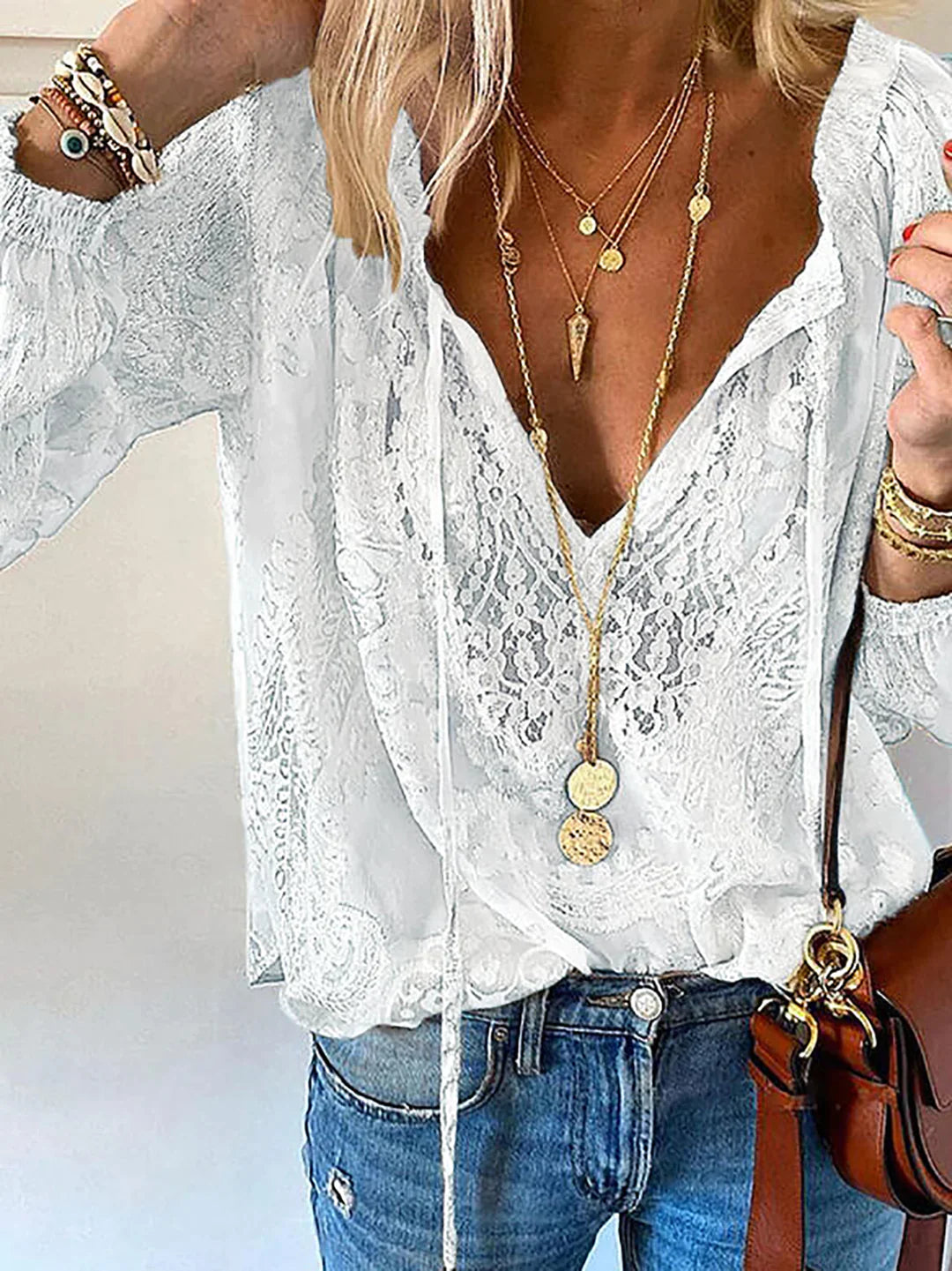 Lili - e Bluse mit Spitzen Details